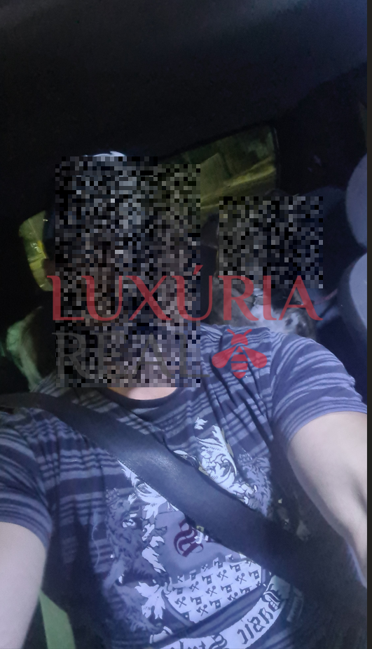 Foto Corpo com Rosto Coberto