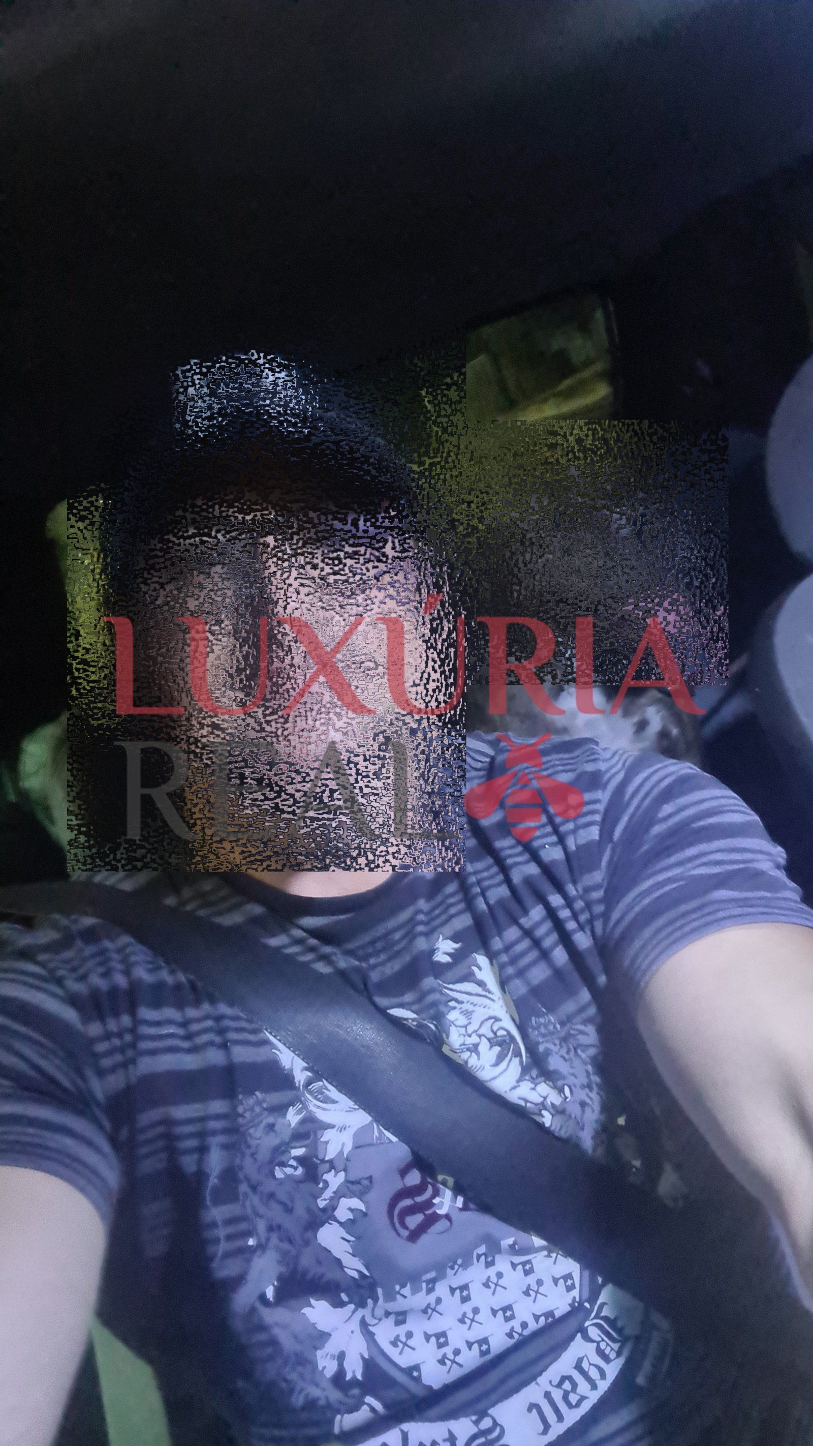 Foto Corpo com Rosto Coberto