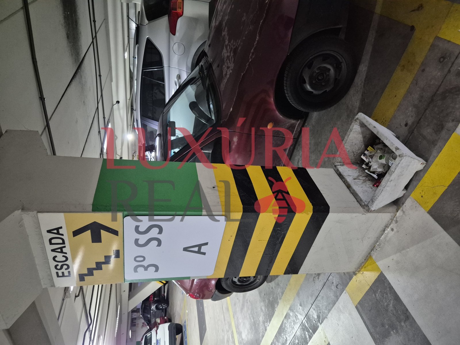 Foto Corpo com Rosto Coberto